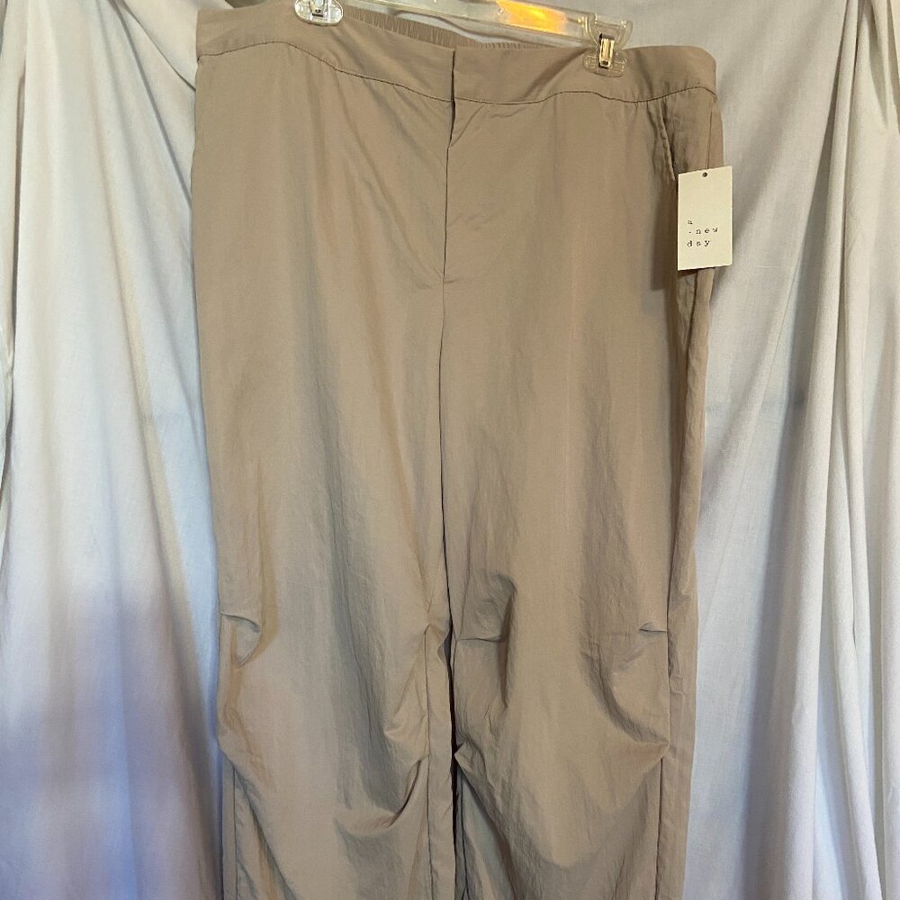 Athletic Neutral Pants